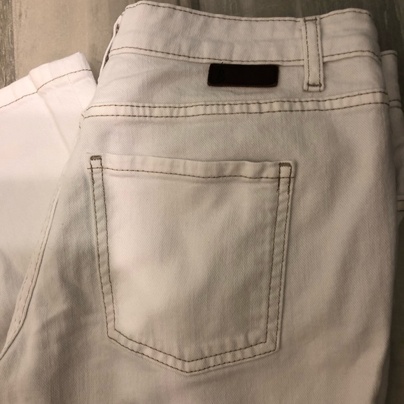 📣HP📣 Boden White Capri Jeans Size 6P - Picture 2 of 8